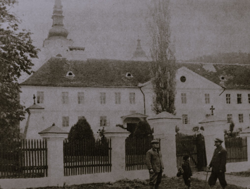 Фотографија из галерије Манастира Кувеждин, 17